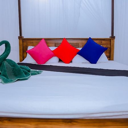 Sajana Ocean Hill Bed & Breakfast Мириса Екстериор снимка