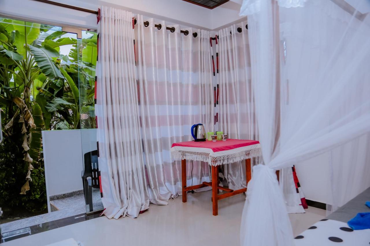 Sajana Ocean Hill Bed & Breakfast Мириса Екстериор снимка