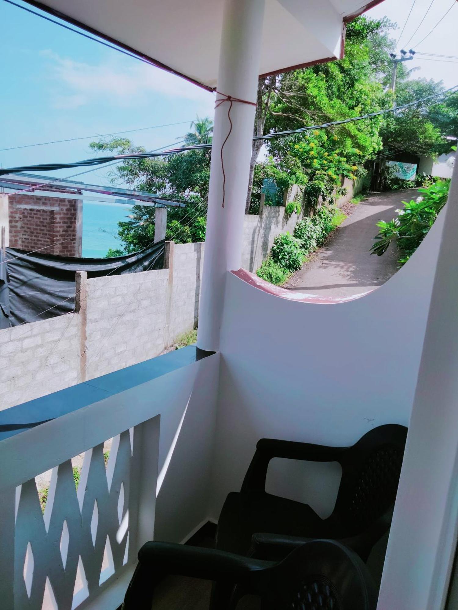 Sajana Ocean Hill Bed & Breakfast Мириса Стая снимка