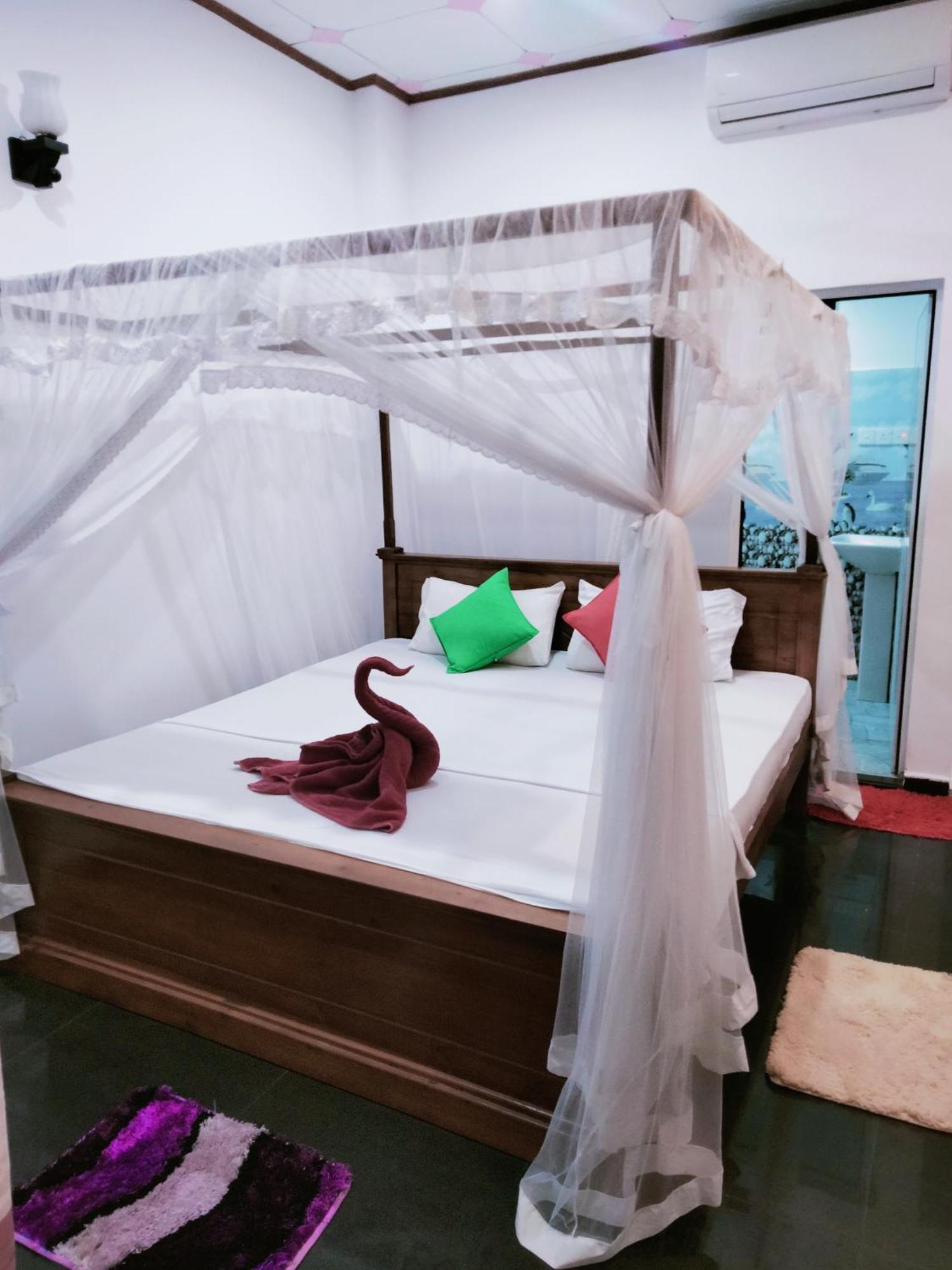 Sajana Ocean Hill Bed & Breakfast Мириса Стая снимка