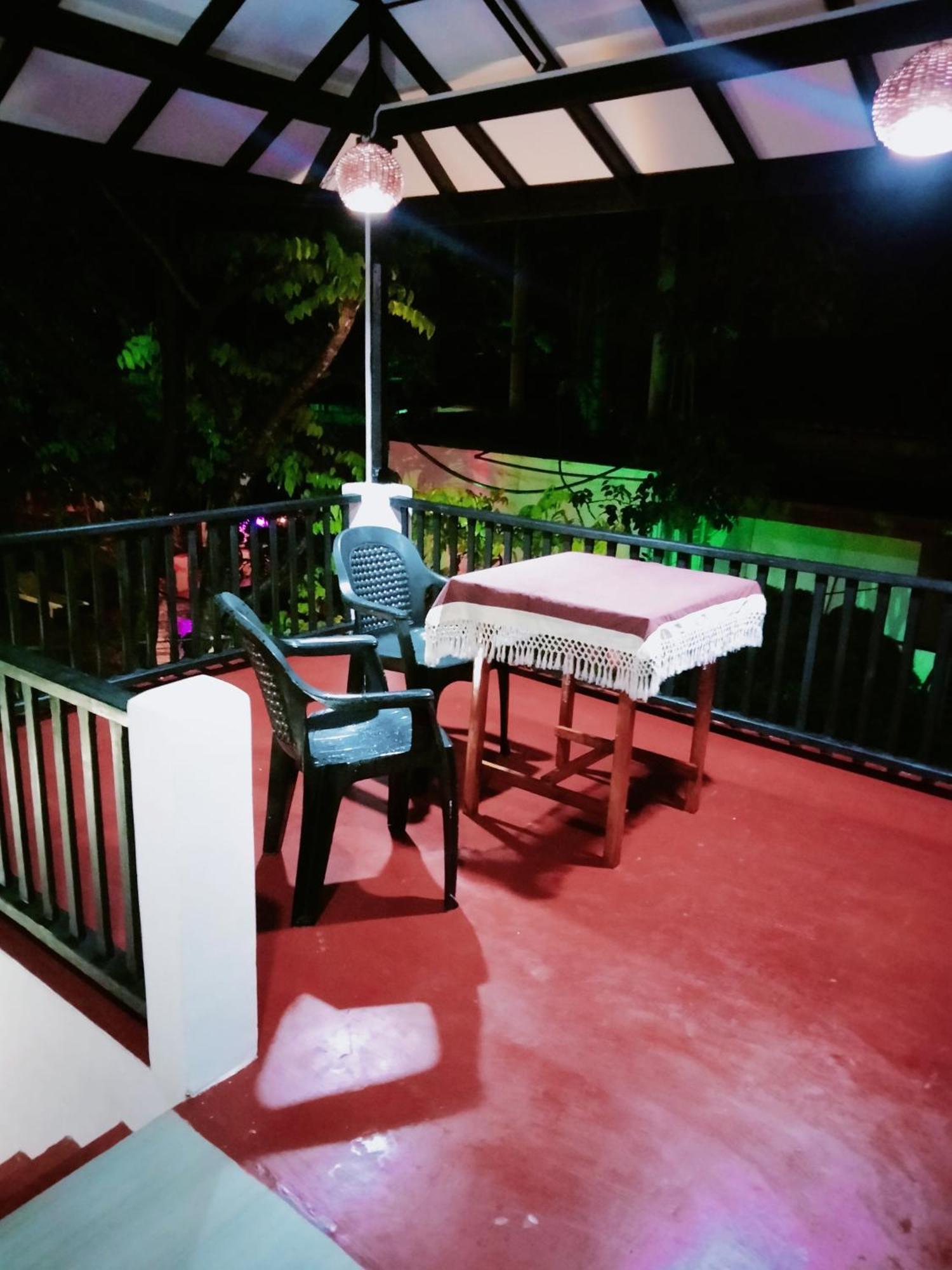 Sajana Ocean Hill Bed & Breakfast Мириса Стая снимка