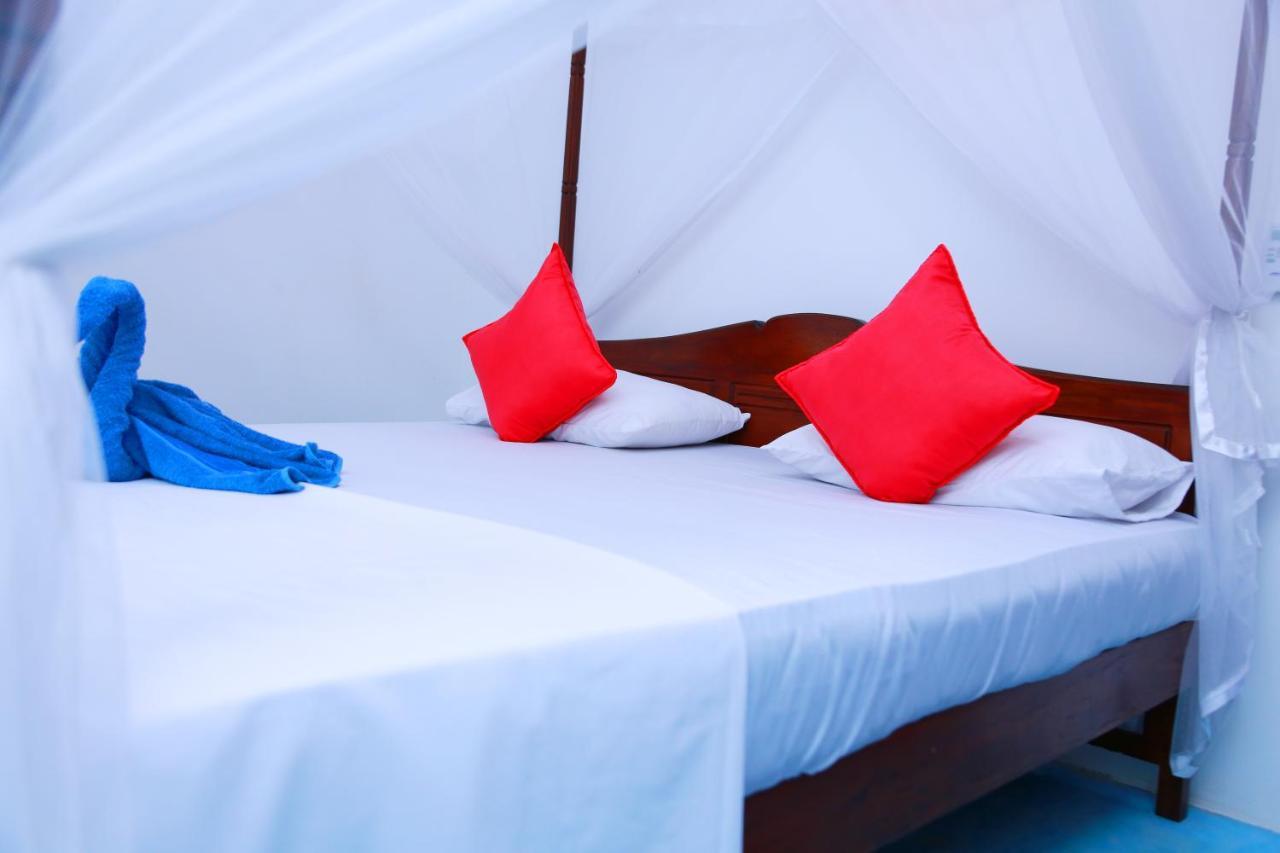 Sajana Ocean Hill Bed & Breakfast Мириса Екстериор снимка